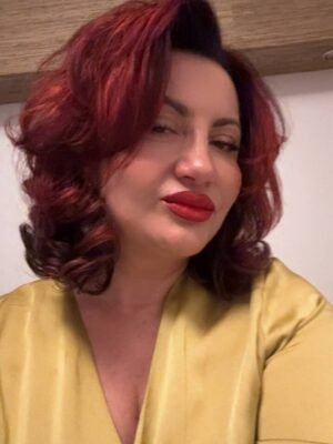 Ксения Хоменкова (Kseniya Komenkova)